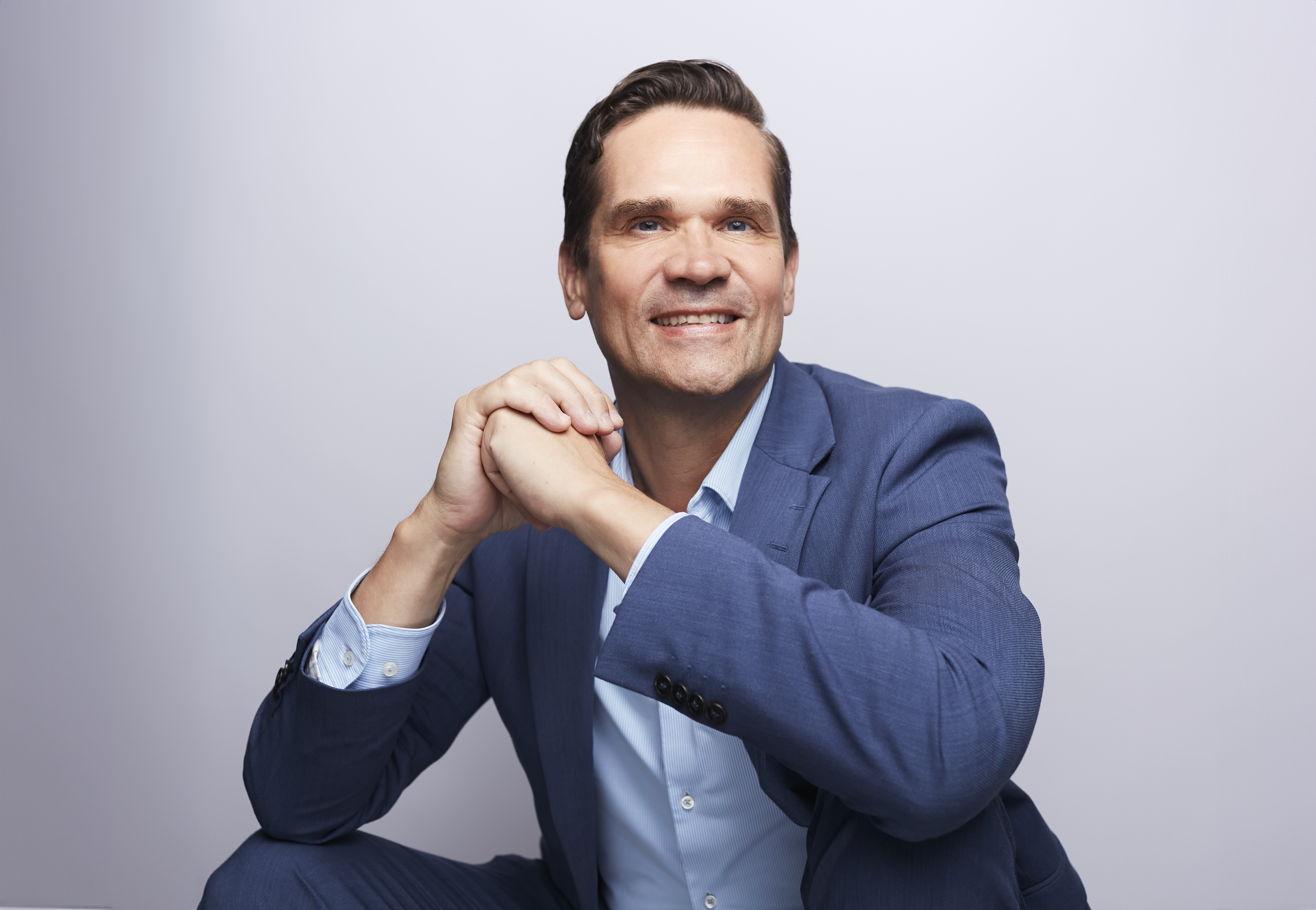 Mika Aaltola: ”Puolustan empatiayhteiskuntaa, jossa vallitsee avoimuuden, parantavan puheen ja rohkeuden ilmapiiri”