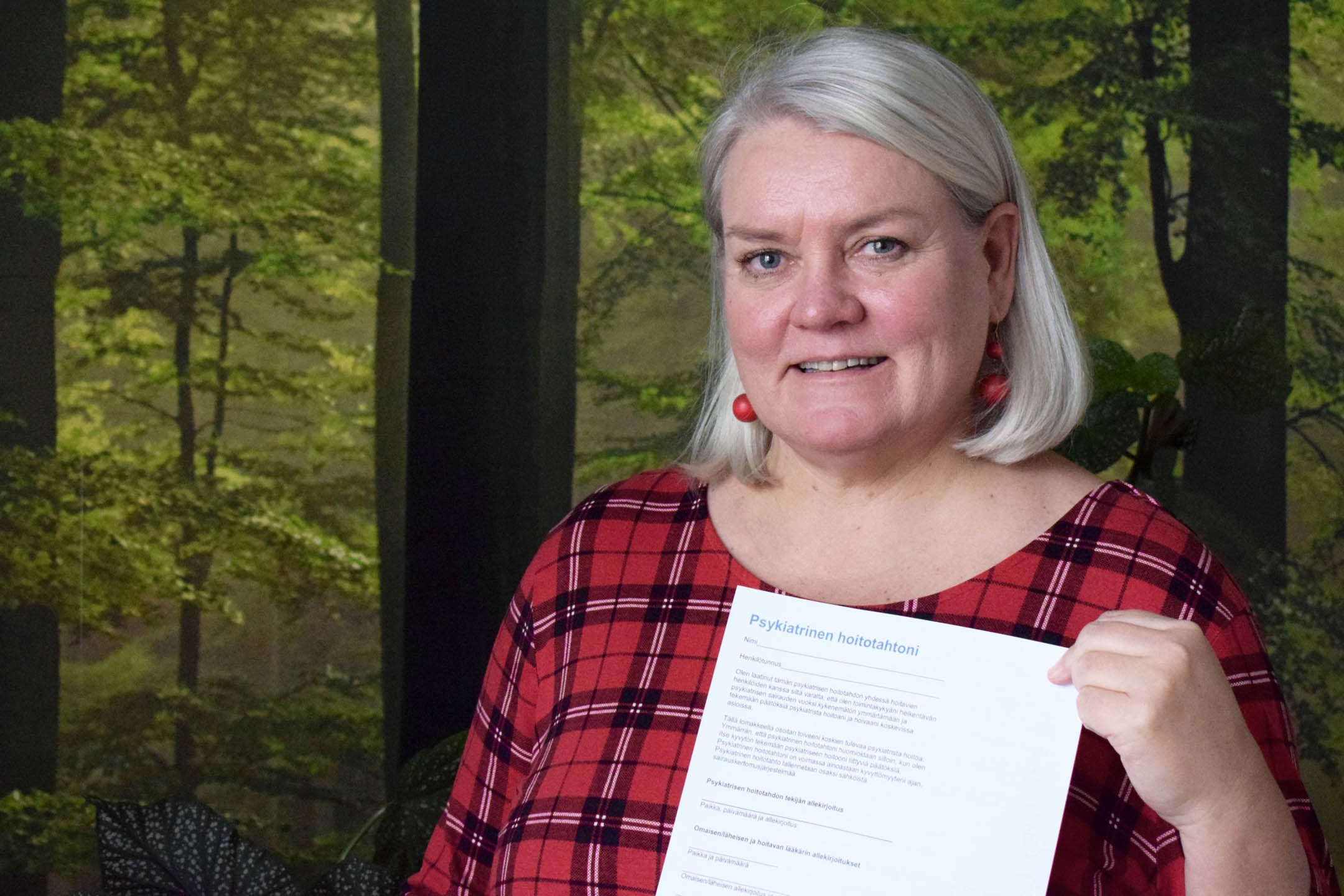 Pirkanmaan FinFamin kehittämispäällikkö Teija Eskola on kohdannut työurallaan asiakkaidensa kanssa ongelmia, jotka olisi voitu välttää psykiatrisen hoitotahdon avulla.